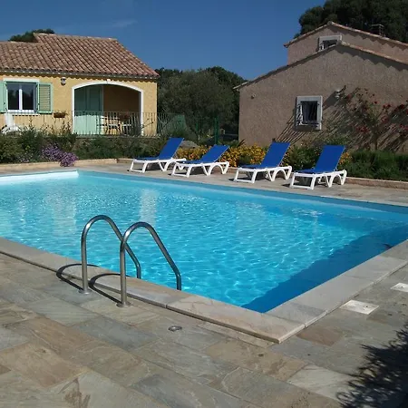 Santa Maria Cap Corse بيت للعطل *
